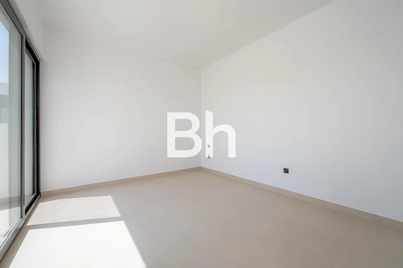 Closed Kitchen | Park Views | VOT63930165523459114