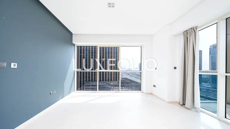 Corner Unit | Largest Layout | City Skyline View63773446572803114
