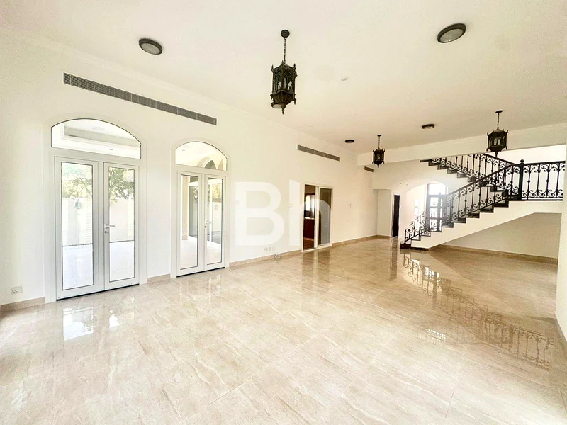 Vacant | Ready To Move | Must See | Spacious63727565370242111