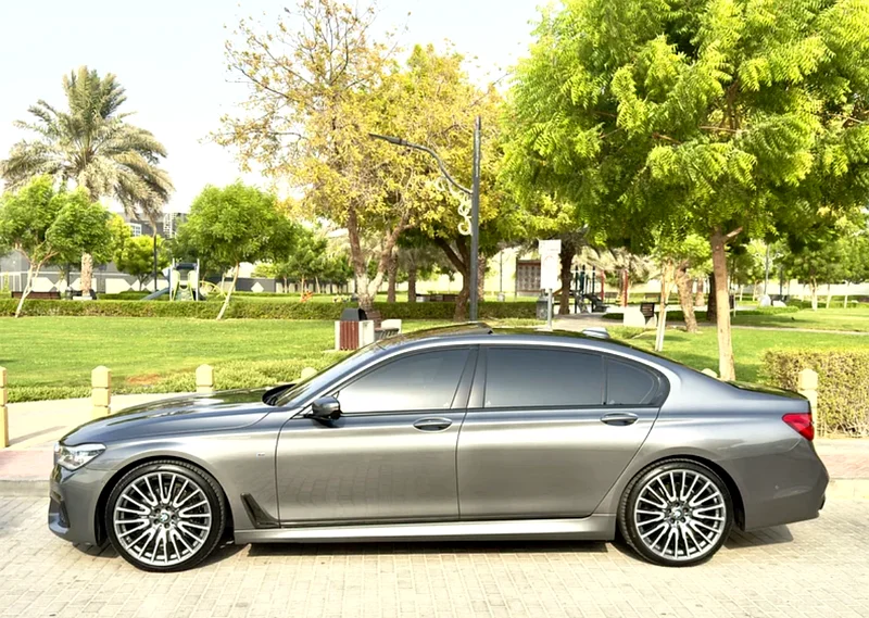 BMW 750 2018 first owner GCC63612445631107111