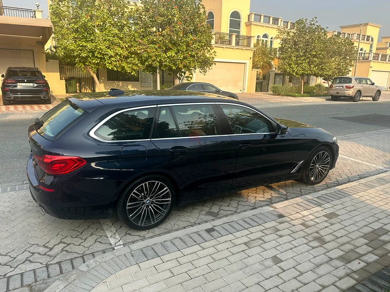 520i Touring63612445238017112