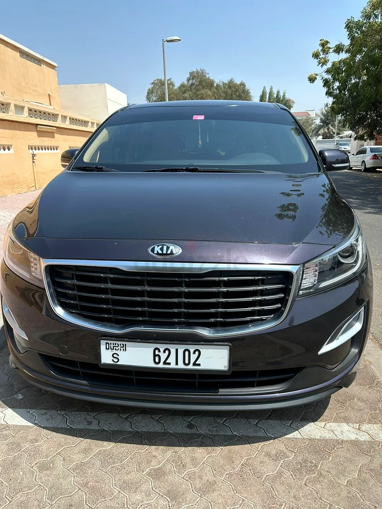 Kia Grand Carnival636120773685791128