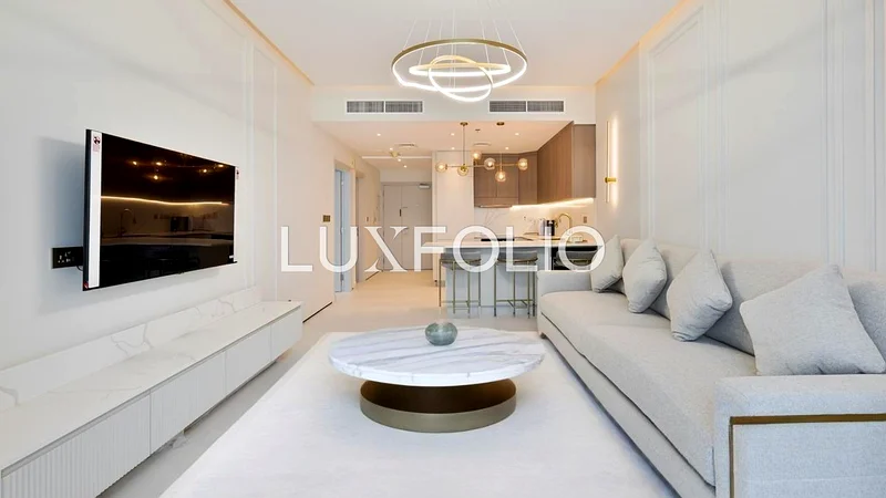 Upgraded | Sea View | Available September63776732693251111