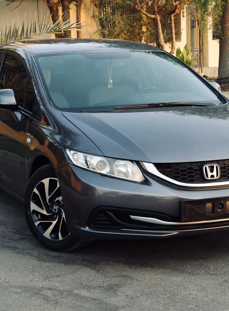 Honda civic | GCC specs | agency maintained | Low kms |63612064797953112