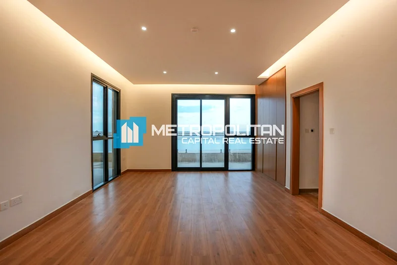 Single Row | 6 Bedroom Villa | Full Canal View63850274712706113