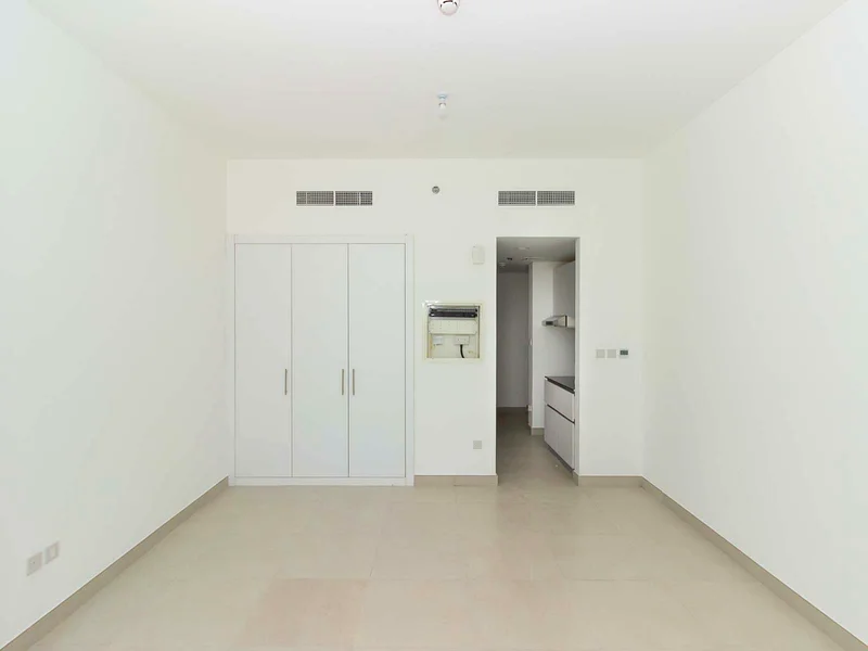 استوديو حديث / مطبخ مجهز / إطلالة على الحديقة63751021344771111
