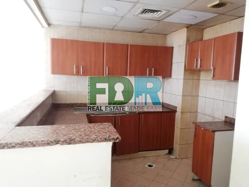 Well Maintained| Spacious Bright|  Friendly Place63992292193538114