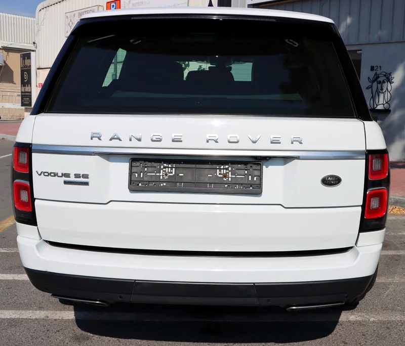 GCC - Originally Al Tayer sold Range Rover Vogue SE 2018.. Immaculate condition !!63612090121217112