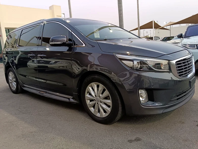 KIA CARNIVAL GCC ONE OWNER63612077351427112