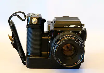 BRONICA SQ MA, built in motor drive, with 3 lenses.
