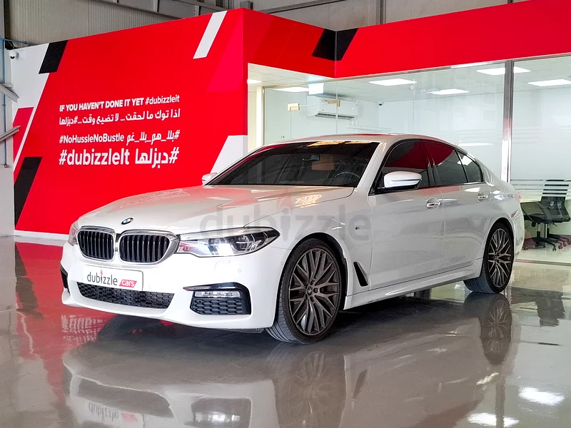 1034 درهم/شهريًا | 2018 بي إم دبليو 5 سلسلة 530i إم-كيت | مواصفات دول مجلس التعاون الخليجي | المرجع#36318863612445197314112