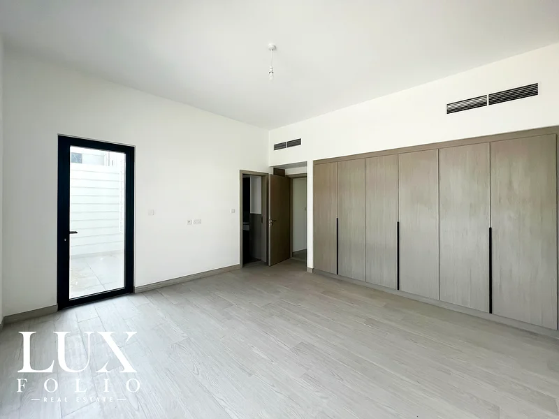 قريب من حديقة البركة | قابل للتفاوض | شاغر63763279578497110