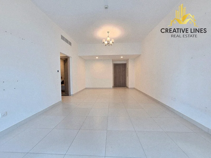شقة كبيرة بمساحة حرة ومكيف هواء من غرفتي نوم مع غرفة خادمة في عرجان بسعر 130 ألف فقط63765284369665113