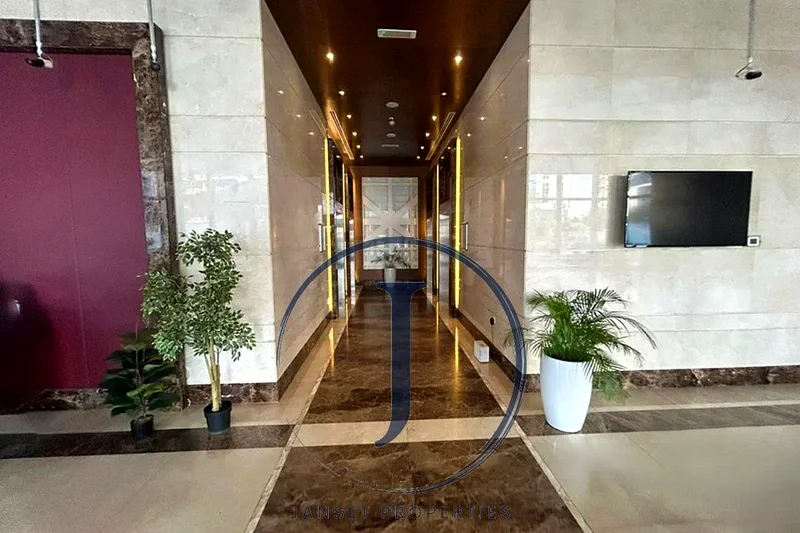موقع متميز شقة واسعة من غرفتي نوم فارغة وجاهزة للانتقال63790447261315110