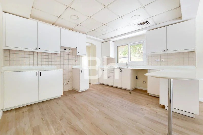 Upgraded | Sky View | Pool | Spacious63726113957379112