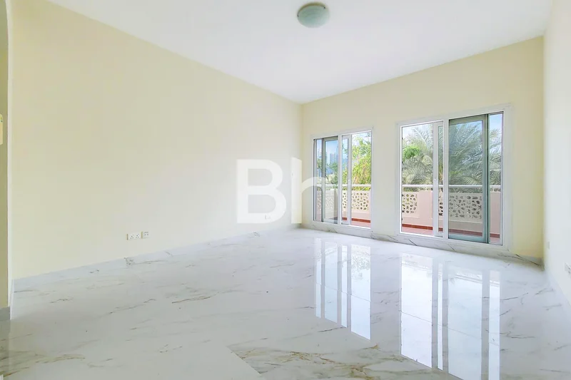 Upgraded | Sky View | Pool | Spacious63726113957379111