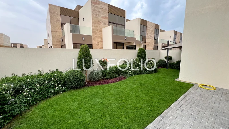Corner Unit | Close to Pool | Ready to Move63991935421953114