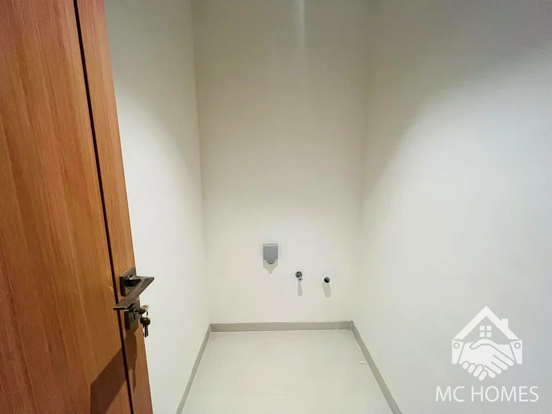 شقة واسعة من غرفتي نوم + غرفة خادمة | جديدة بالكامل63766765090434114