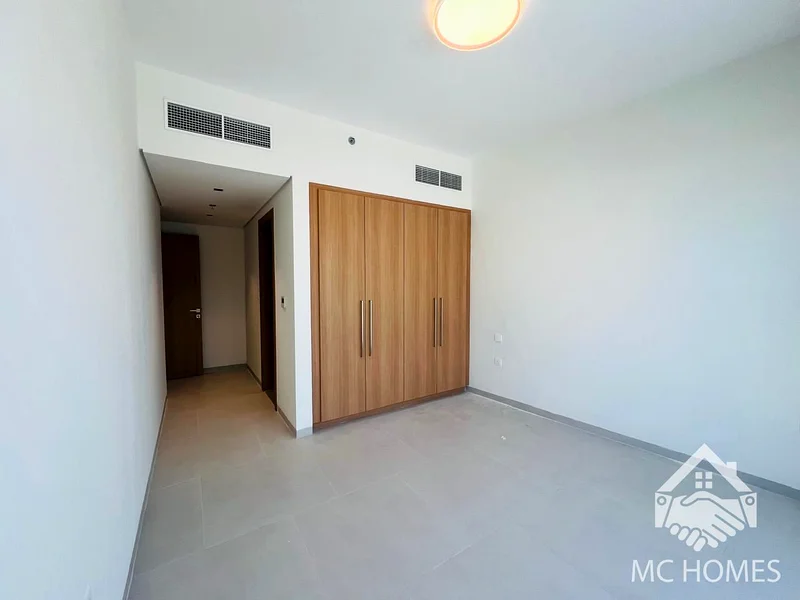 شقة واسعة من غرفتي نوم + غرفة خادمة | جديدة بالكامل63766765090434113