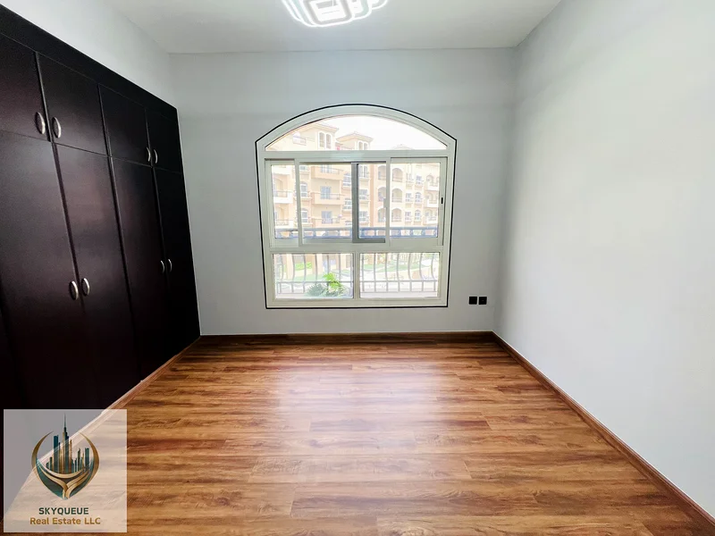 Fully Renovated | Close to Circle Maal | Spacious63786538744195111
