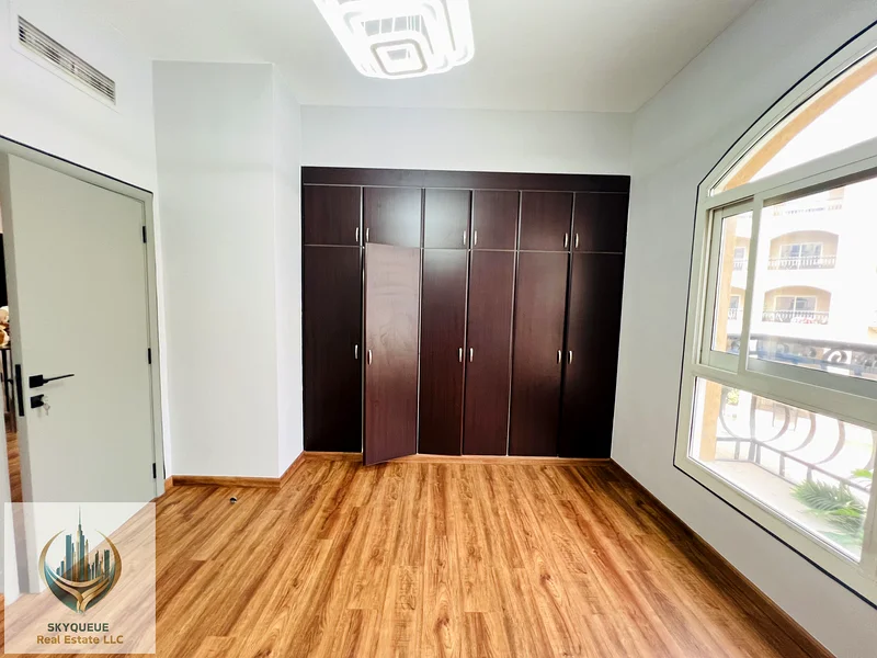 Fully Renovated | Close to Circle Maal | Spacious63786538744195112