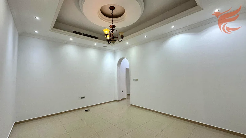 فيلا واسعة مكونة من 7 غرف نوم في الضيت الجنوبية | متصلة بفيدا63814659632897114