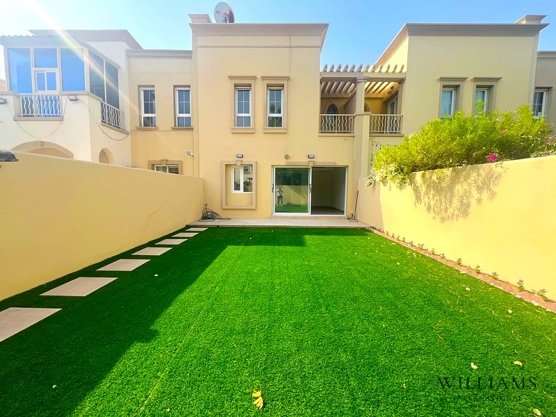4M |  FULLY UPGRADED  | OPPOSITE POOL AND PARK63922744461570110