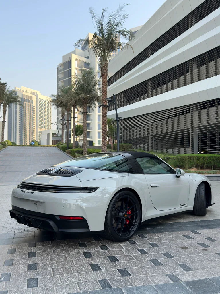 Porsche 911 Targa 4 GTS 202563612076423809111