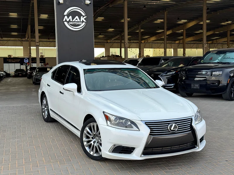 4.6L V8 / BLIND SPOT / COOLING AND HEATING SEATS / SOFT CLOSE DOORS / IN PERFECT CONDITION63612072902531111