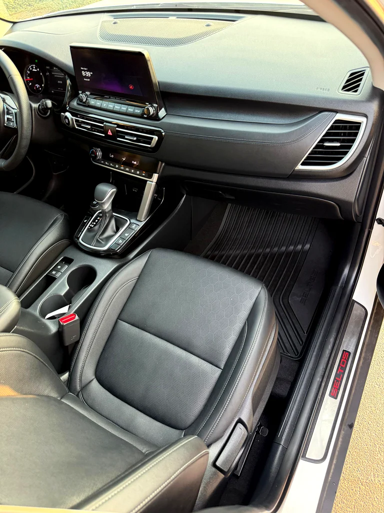 Kia Seltos SX AWD 2023 FULLOPTION  (1.6 _ CYLINDER) WELL MAINTAINED63612077615234114