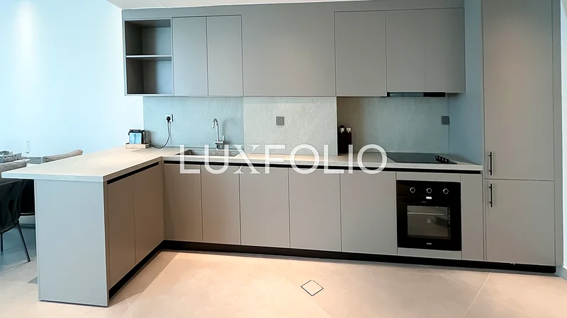 Upgraded High Floor | 2 + Storage | Vacant64040916002305114