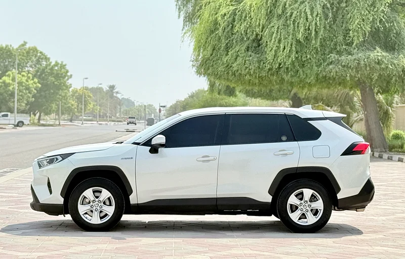 2019 TOYOTA RAV4 EXR HYBRID 2.5L GCC SPECIFICATION WITH AGENCY SERVICE HISTORY EXCELLENT CONDITION63612792448387112