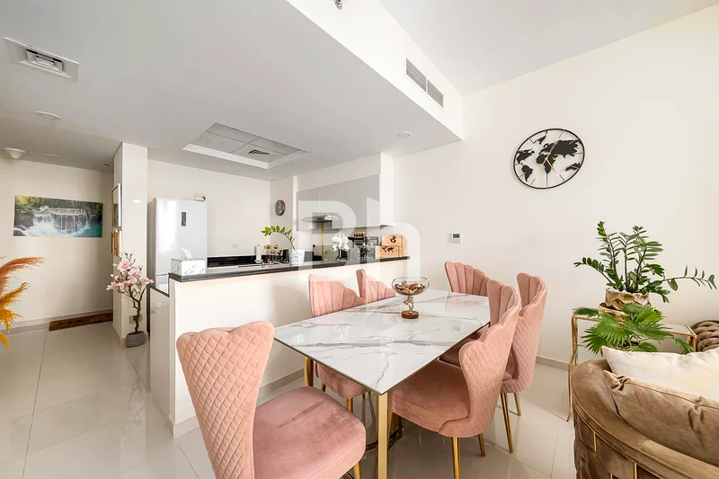 Spacious | Stunning View | Furnished | 2 Bedroom64005440024450114