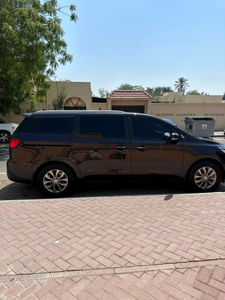 Kia Grand Carnival63612077368579114