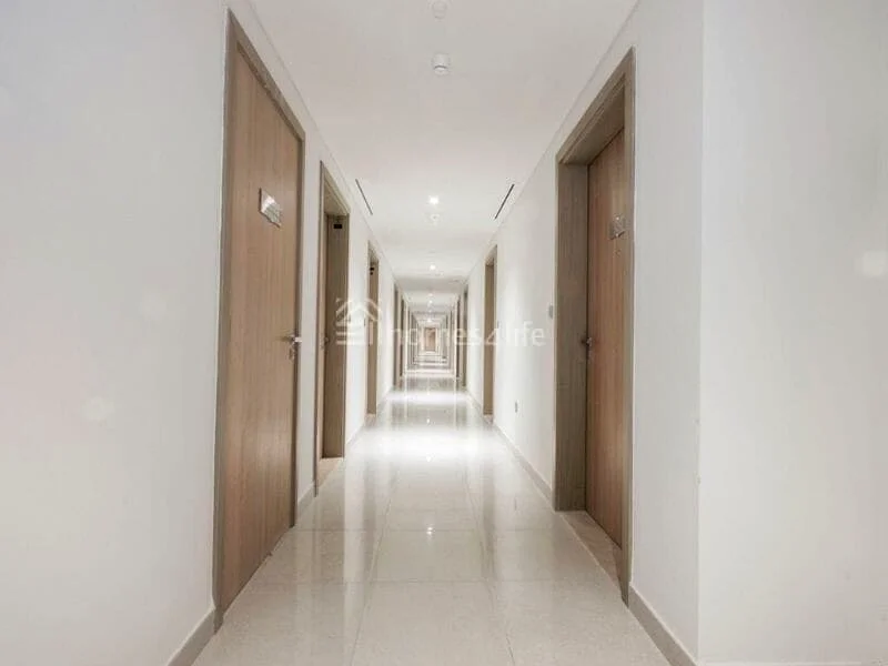Bright studio | Balcony | Multiple cheques63803427967489112