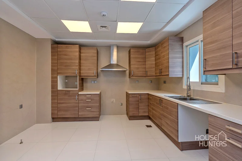 Extended | Upgraded | Vacant Corner Plot63919448601987112