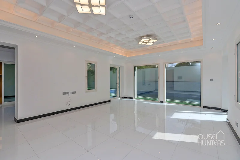 Extended | Upgraded | Vacant Corner Plot63919448601987111