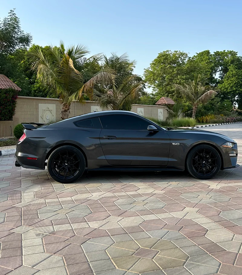 Ford Mustang GT63612081722882113