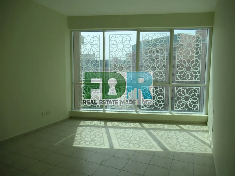 Well Maintained| Spacious Bright|  Full Amenities63934259608834114