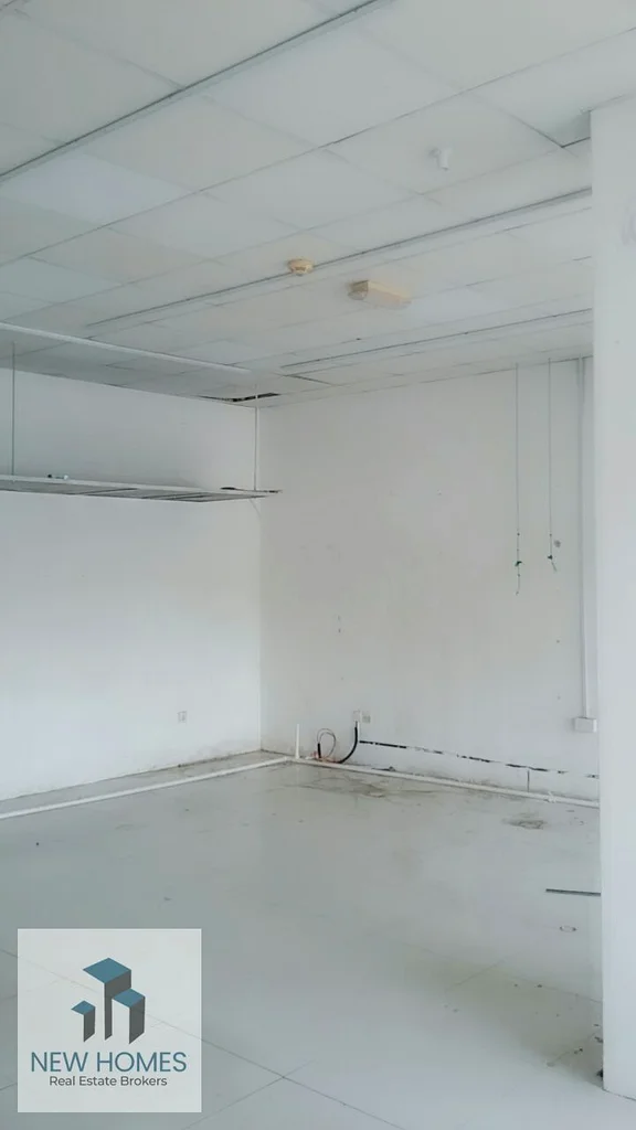 Small Shop for Rent in Spain Cluster / Ready Shop / International City / AED 39k ONLY63616335610114111