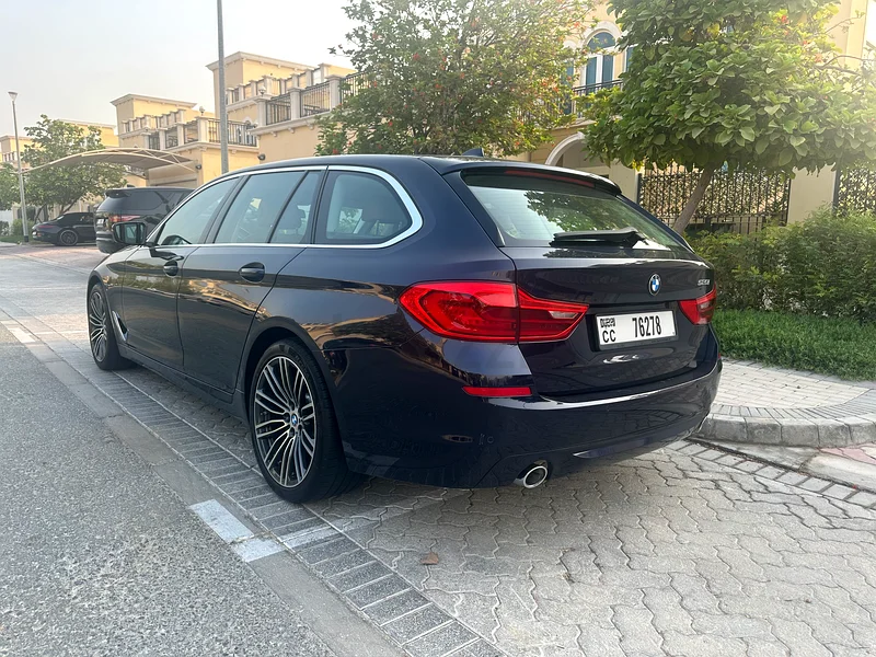520i Touring63612445238017111