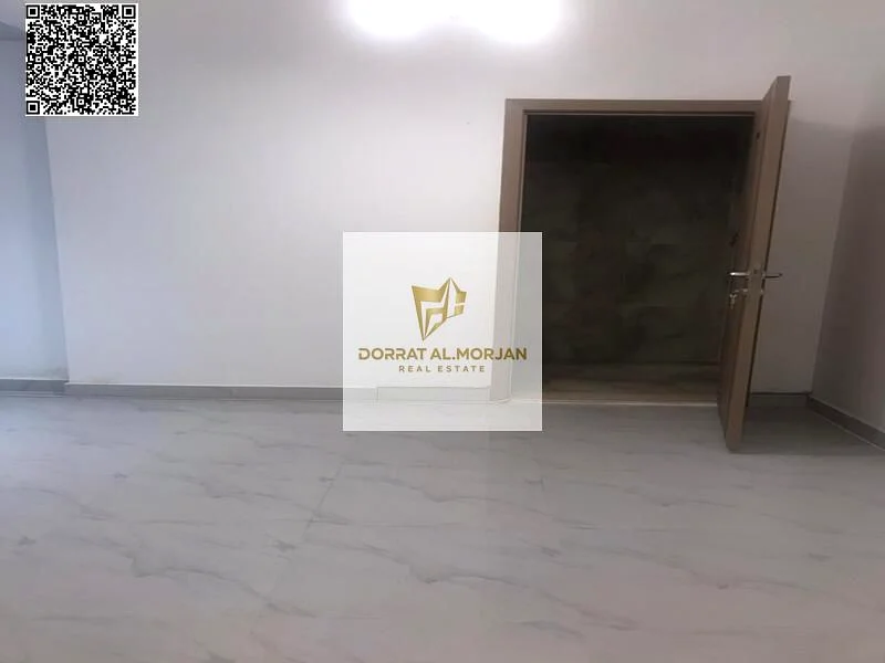 مبنى للبيع في الرشيدية 2 مباشرة على الشارع الرئيسي، الطابق الأرضي والأول63886315492738114