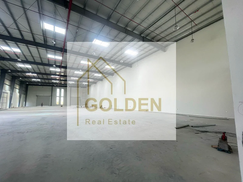Spacious Warehouse for Rent in Al Saja’a Industrial Area – 5,552 Sq. Ft.63622732895874114