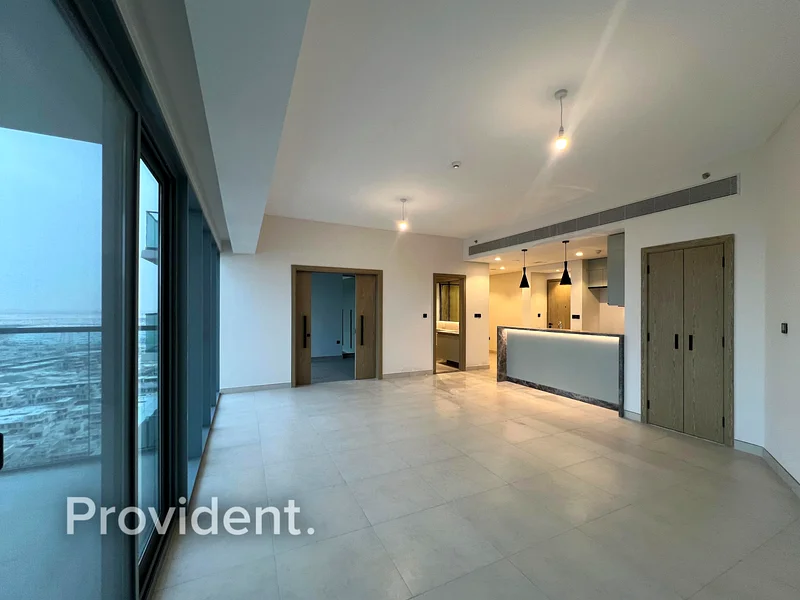 Spacious Layout | High Floor | Golf View63972907448577111