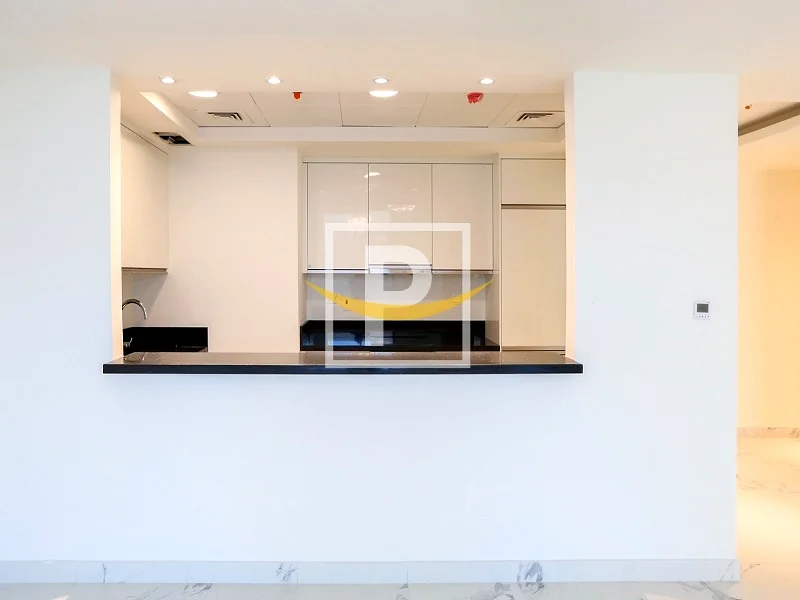 3 BR + Maid | Canal and Sea View | Higher Floor.63794529346690111