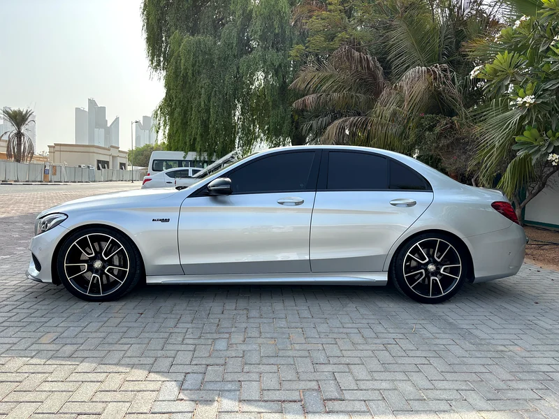C43 AMG IN PERFECT CONDITION63613133857538113