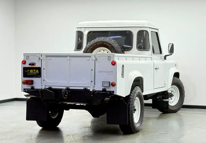 1998 Land Rover Defender 110 Pickup, Excellent Condition, GCC63612088997634113