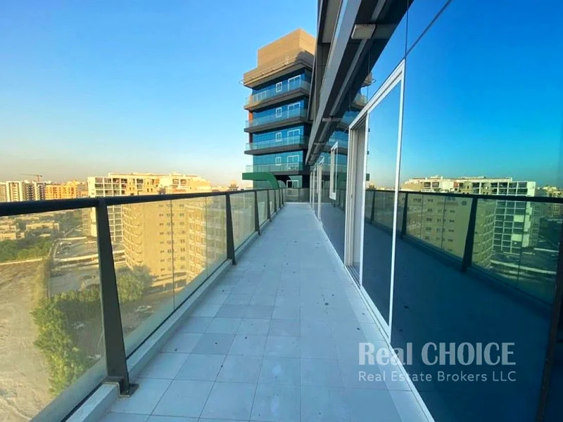 Investor Deal | Large | High Floor| Skyline Views63978598061057110