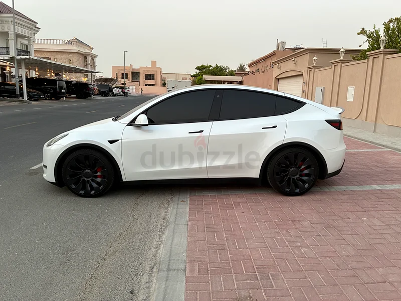 Tesla Model Y Performance, GCC, No accident, Original paint , Warranty636120593152031121