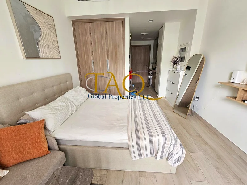 Immaculate, Fully Furnished Studio – Move-In Ready63801896622721110